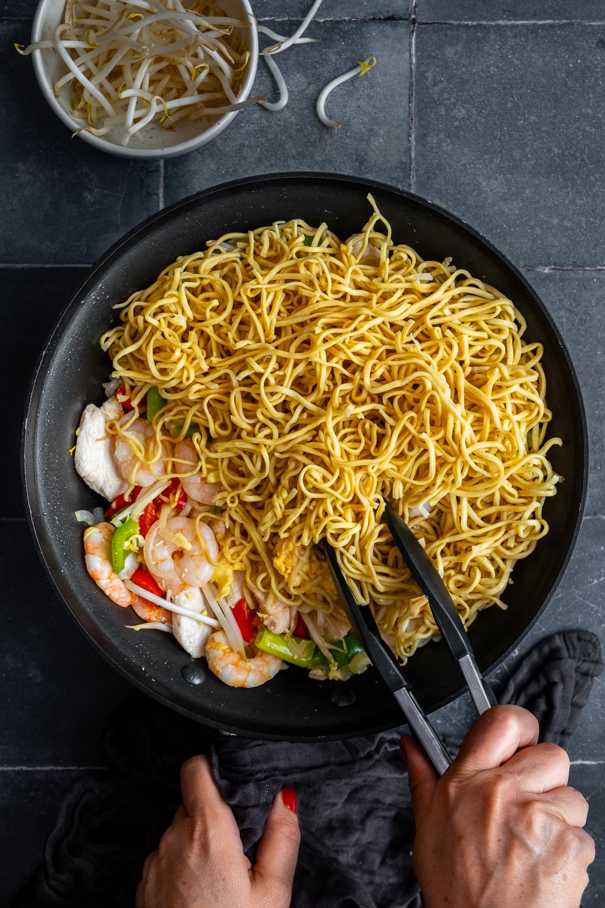 Chinese Style Medium Egg Noodles used in Chicken and Prawn Yaki Soba 