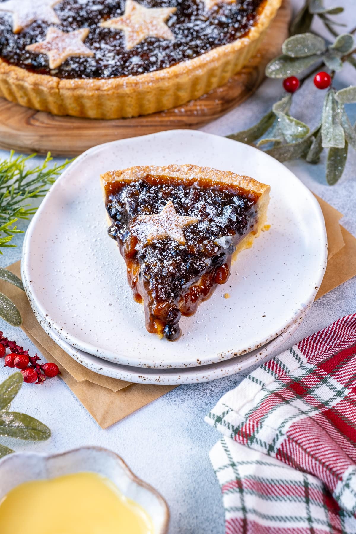 Closeup of 1 slice of easy mincemeat tart