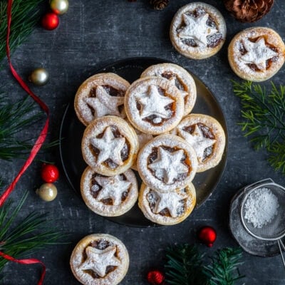 Easy Puff Pastry Mince Pies Hero