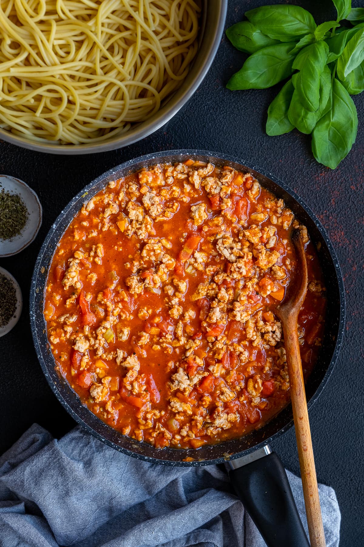 Easy Turkey Mince Bolognese in the pan