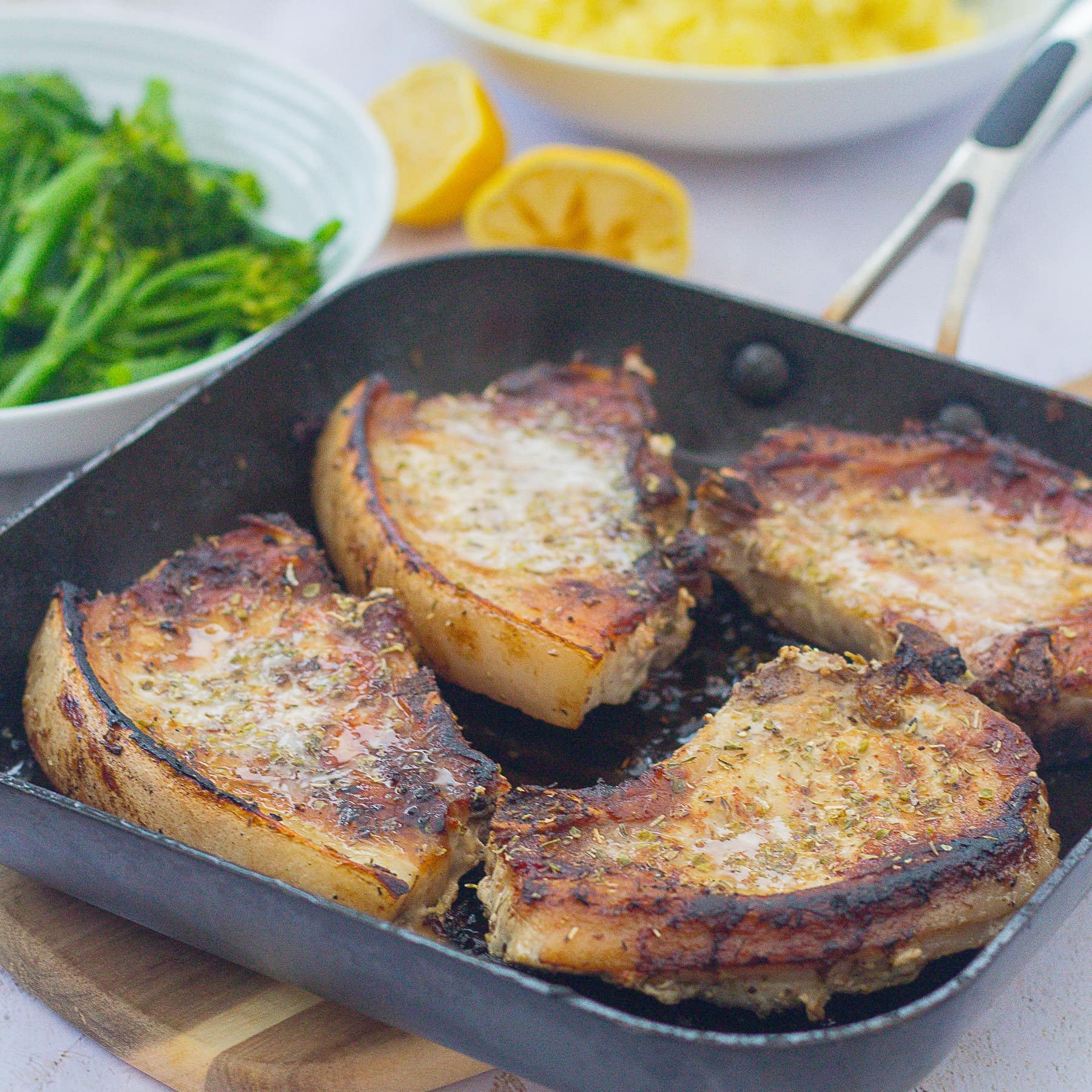 Pork chops with Lemon and Oregano