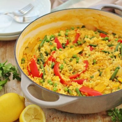 Easy One Pot Vegetable Paella (Vegan)